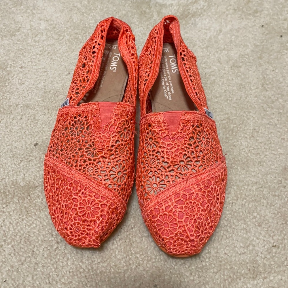 Coral Toms